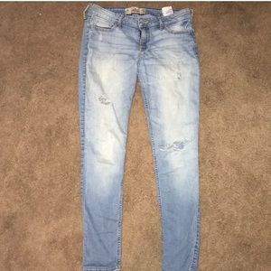 hollister light washed jeans